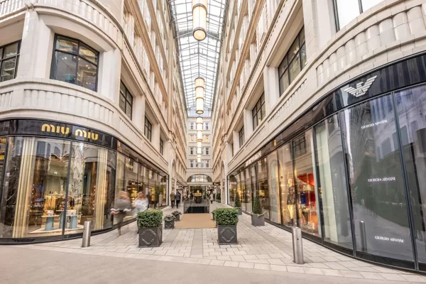(c) Goldenes Quartier